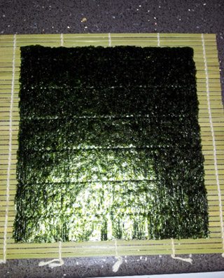 preparacion-sushi-casero-alga