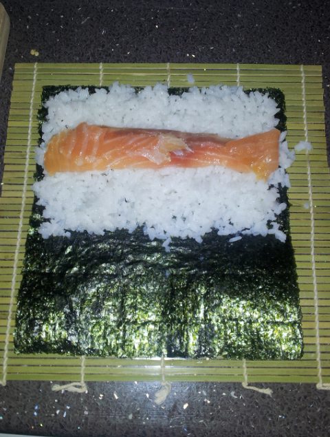 preparacion-sushi-casero-colocacion